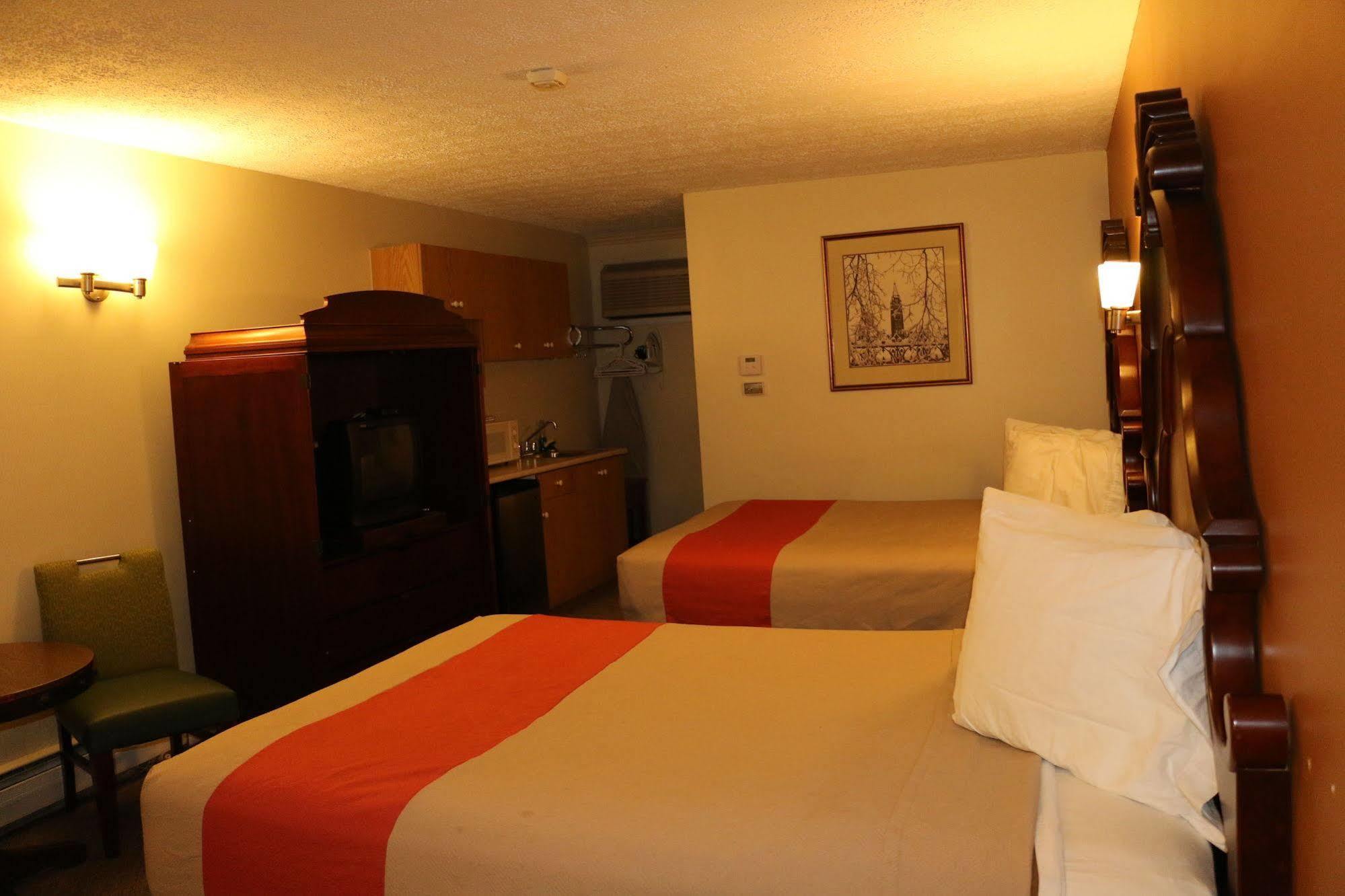 Midtown Motel & Suites Moncton Exterior photo