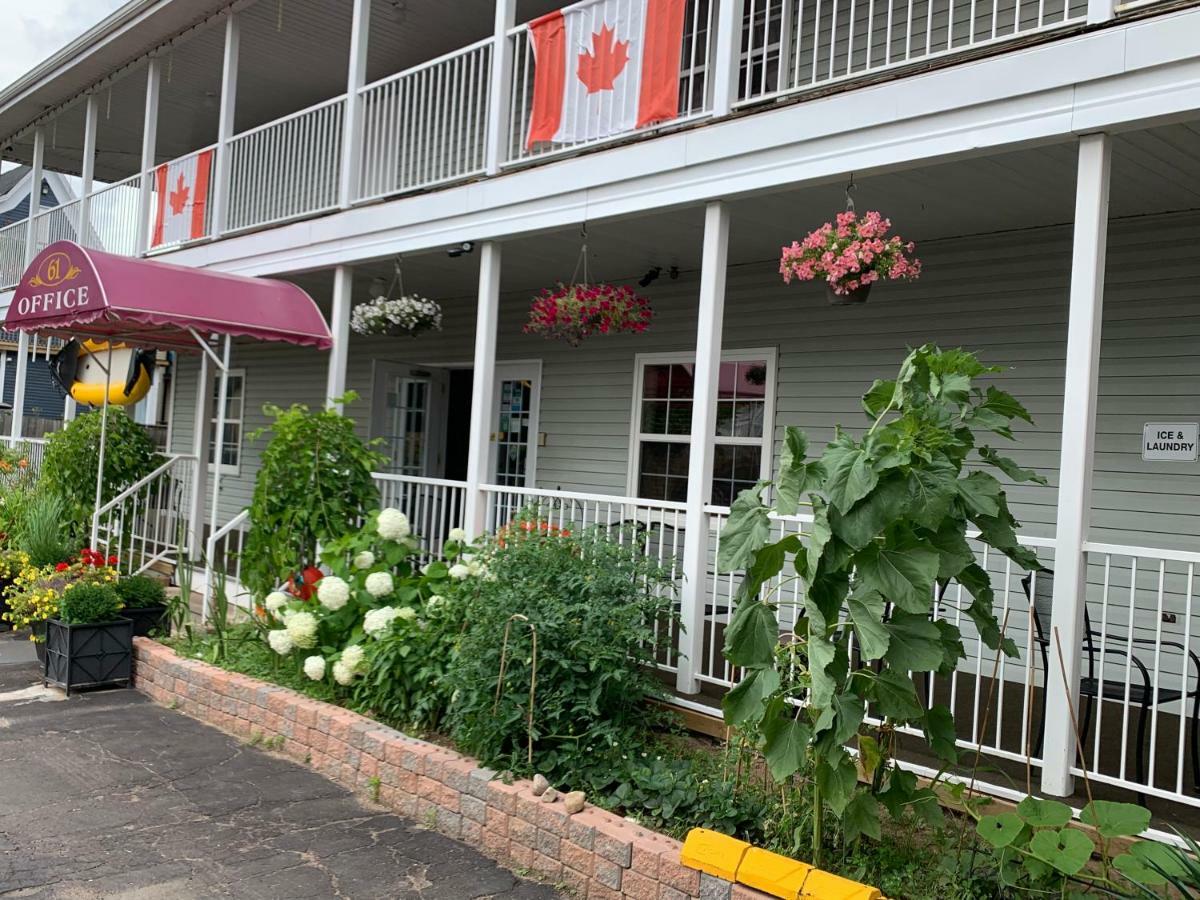 Midtown Motel & Suites Moncton Exterior photo